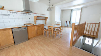 Maison - 83 m² - 5 pièces