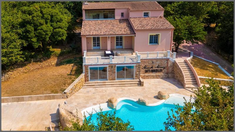 Maison - 165 m² - 6 pièces