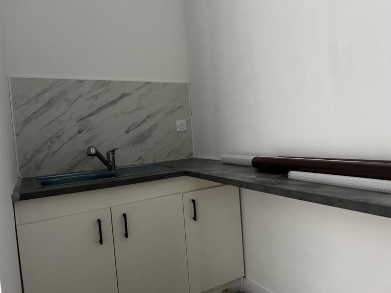 Bureau - 30 m² - 2 pièces