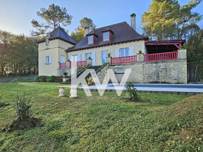 Maison - 257 m² - 6 pièces