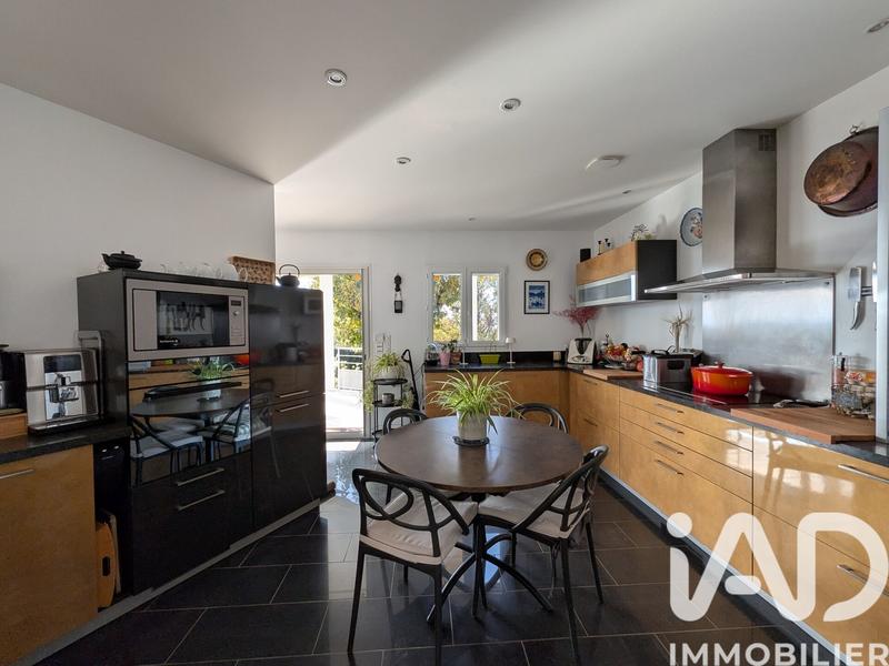 Maison de maîtres - 300 m² - 10 pièces