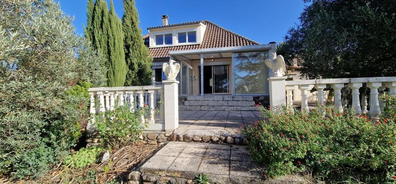 Villa - 177 m² - 5 pièces