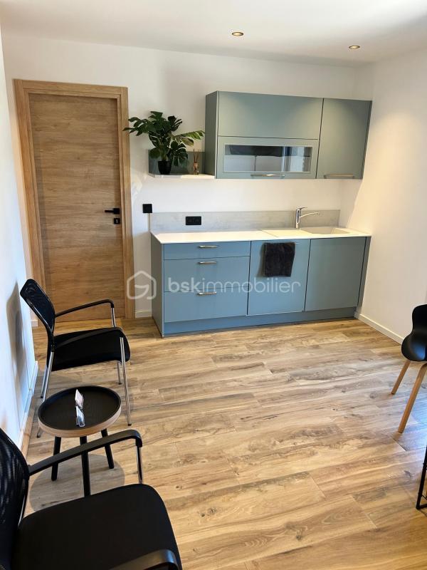 Bureau - 64 m² - 4 pièces