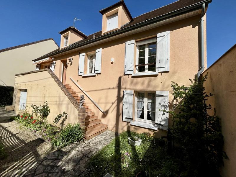 Maison - 142 m² - 7 pièces