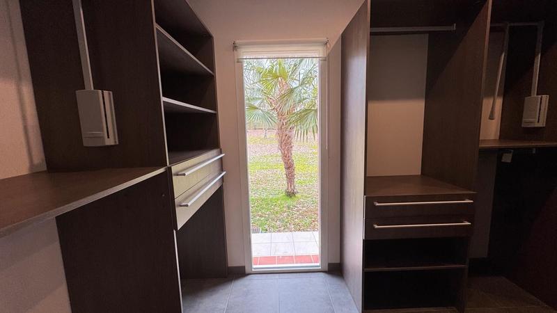 Maison - 245 m² - 7 pièces