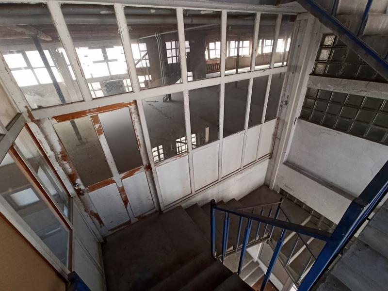 Local commercial - 1 027 m²