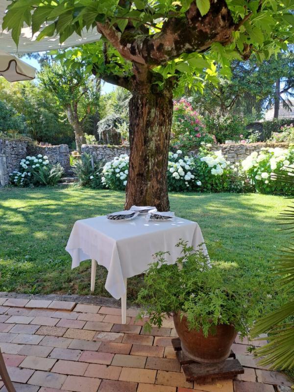 Maison - 700 m² - 15 pièces