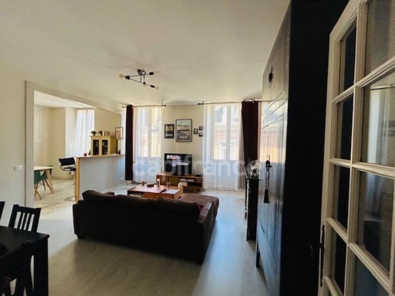 Appartement ancien - 97 m² - 3 pièces