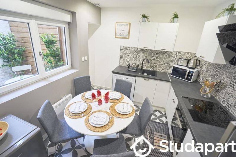 Chambre - 13 m² - 1 pièce