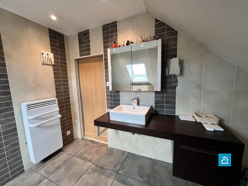 Maison contemporaine - 153 m² - 8 pièces