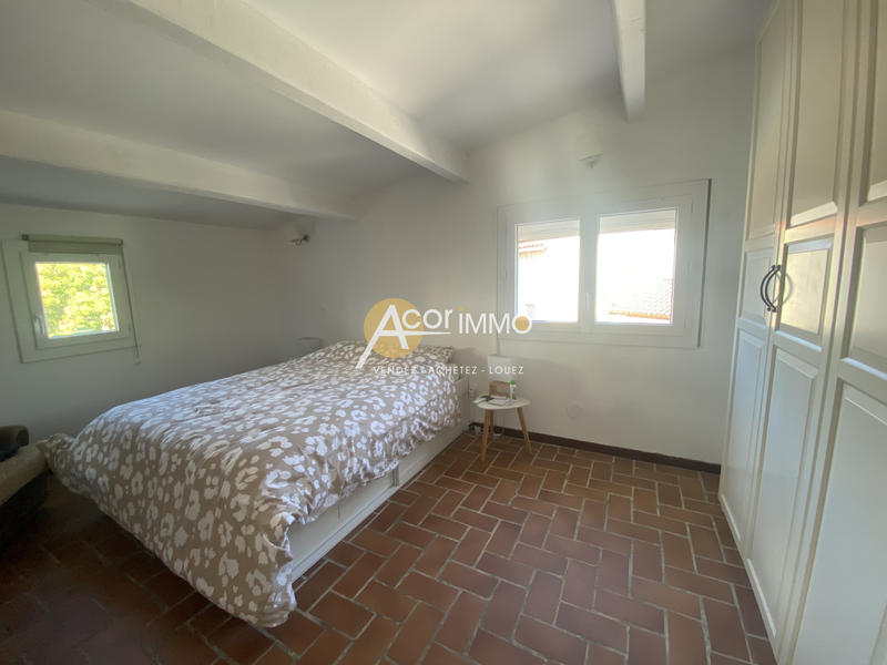 Maison - 220 m² - 8 pièces