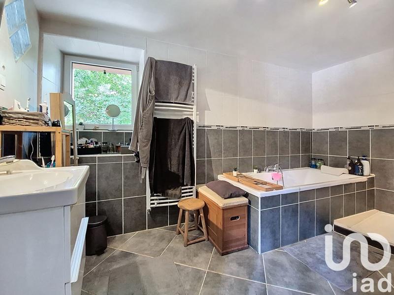 Maison - 152 m² - 6 pièces