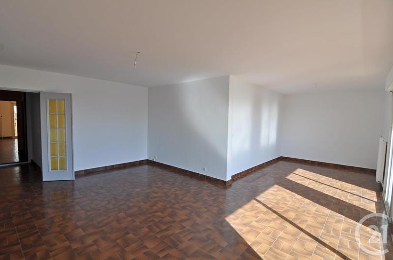 Appartement - 90 m² - 4 pièces