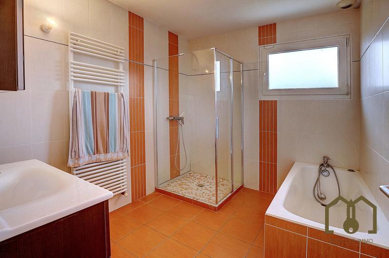 Maison - 176 m² - 7 pièces