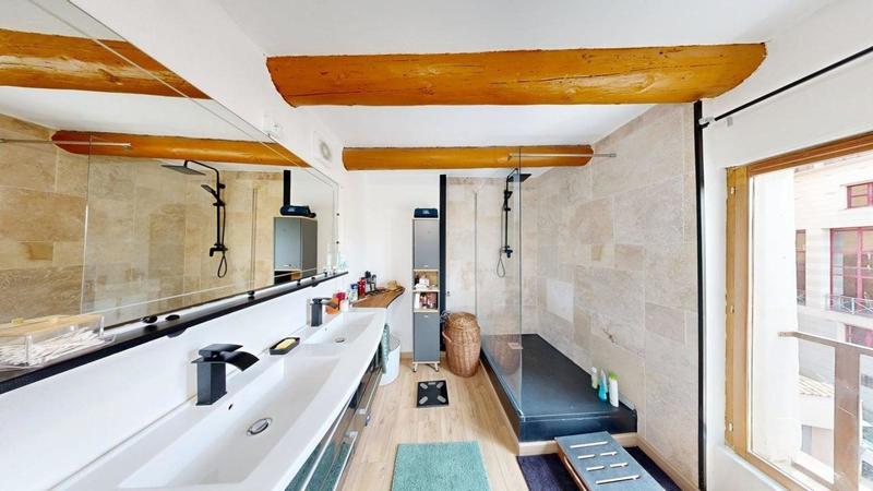 Appartement - 106 m² - 5 pièces