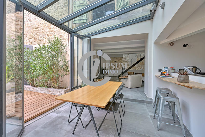 Maison ancienne - 241 m² - 8 pièces