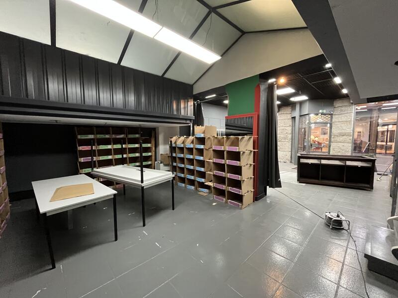 Local commercial - 128 m² - 4 pièces