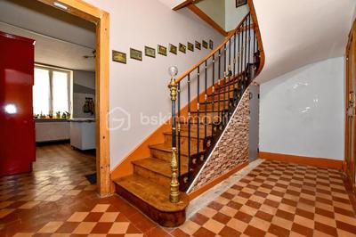 Maison - 203 m² - 6 pièces