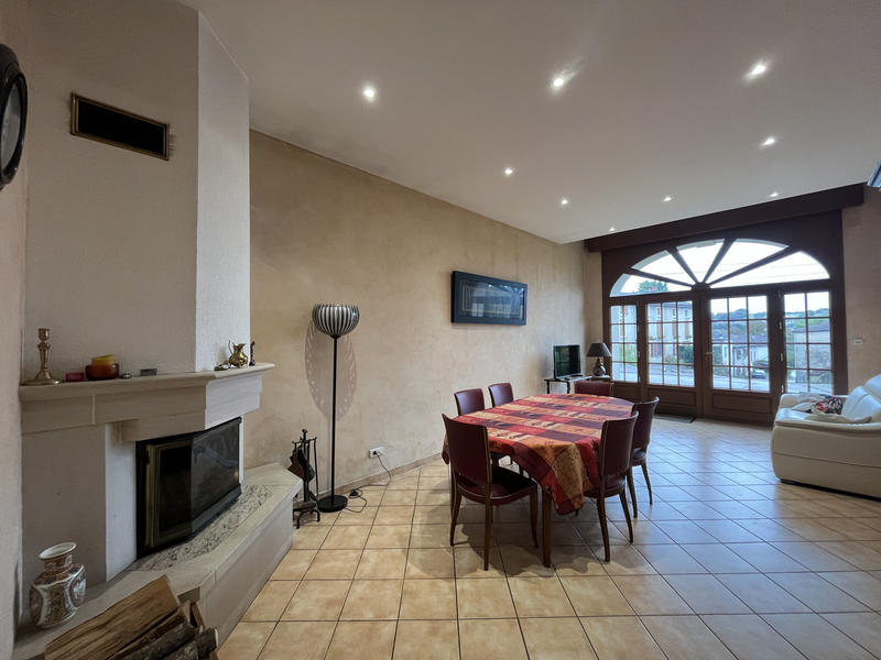 Maison - 177 m² - 6 pièces