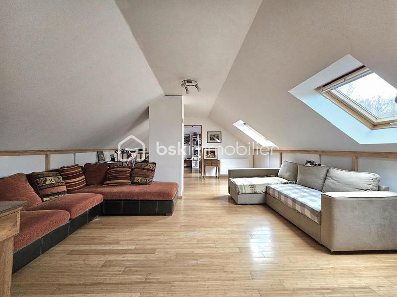 Maison - 135 m² - 6 pièces