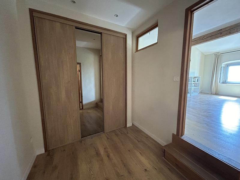 Maison - 205 m² - 6 pièces