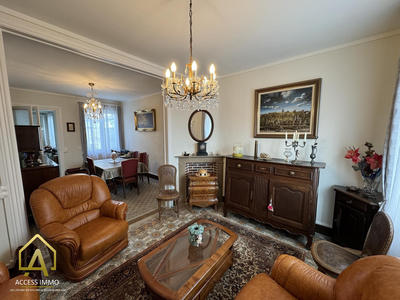 Maison - 90 m² - 7 pièces