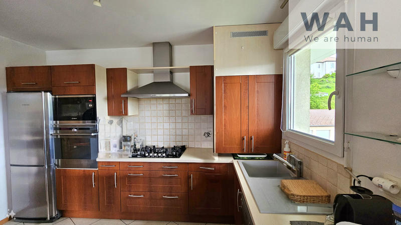 Appartement - 90 m² - 4 pièces