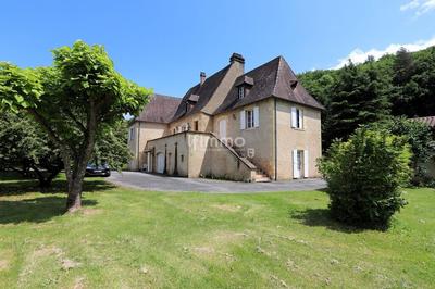 Demeure - 185 m² - 10 pièces