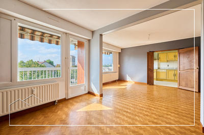 Appartement - 94 m² - 5 pièces