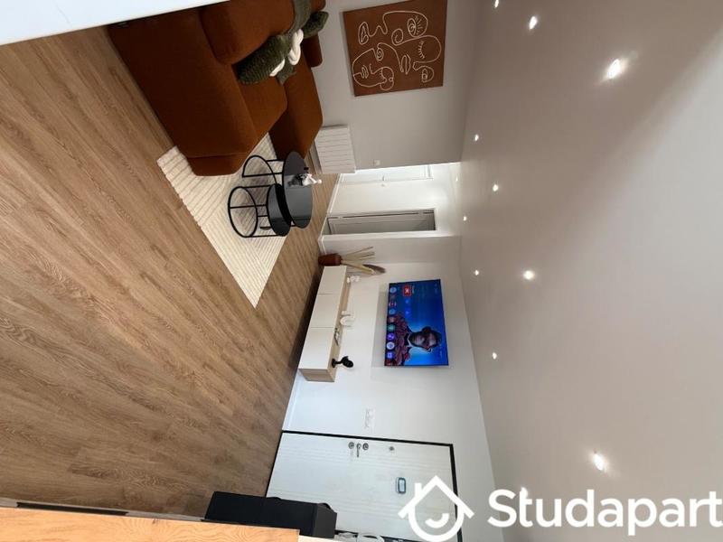 Chambre - 9 m² - 1 pièce