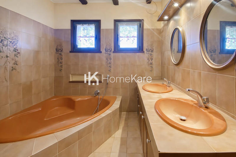 Maison - 160 m² - 5 pièces