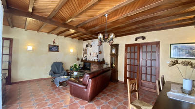 Maison - 265 m² - 11 pièces