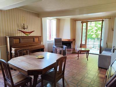 Maison - 88 m² - 4 pièces