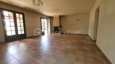 Maison - 140 m² - 5 pièces