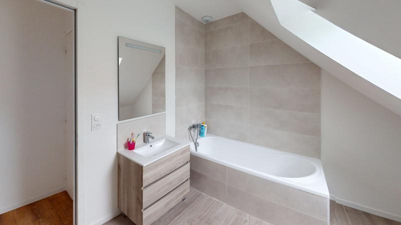 Maison - 84 m² - 4 pièces