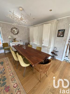 Maison - 362 m² - 9 pièces