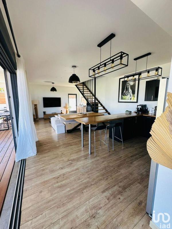 Maison - 98 m² - 4 pièces