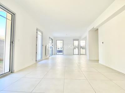 Appartement - 100 m² - 4 pièces