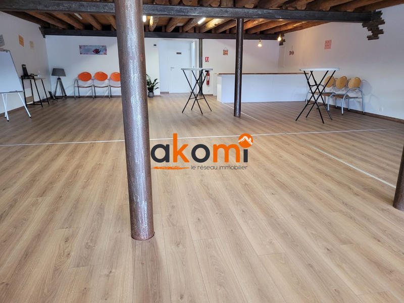 Maison - 422 m² - 6 pièces