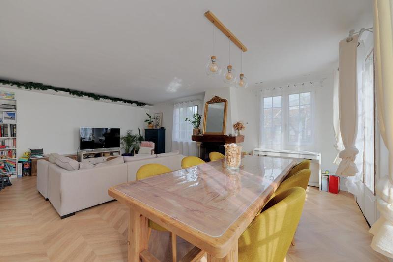 Maison - 143 m² - 5 pièces