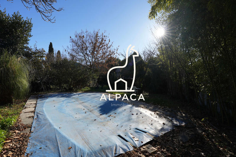 Maison - 185 m² - 10 pièces