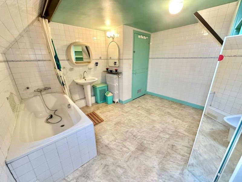 Maison ancienne - 308 m² - 11 pièces