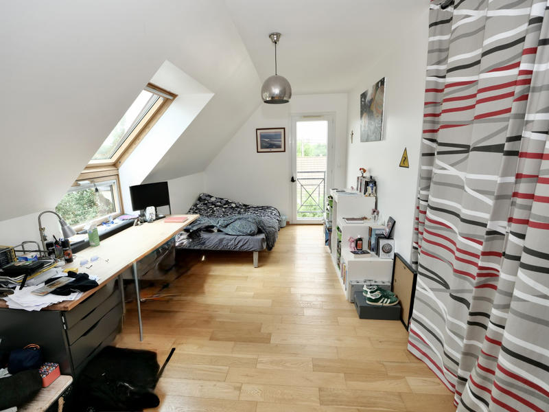 Maison - 180 m² - 6 pièces