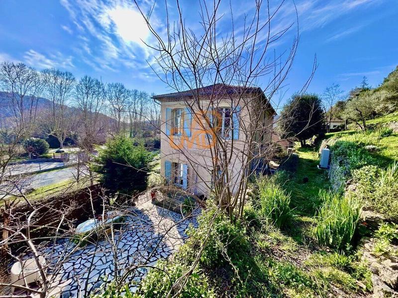 Maison ancienne - 168 m² - 6 pièces