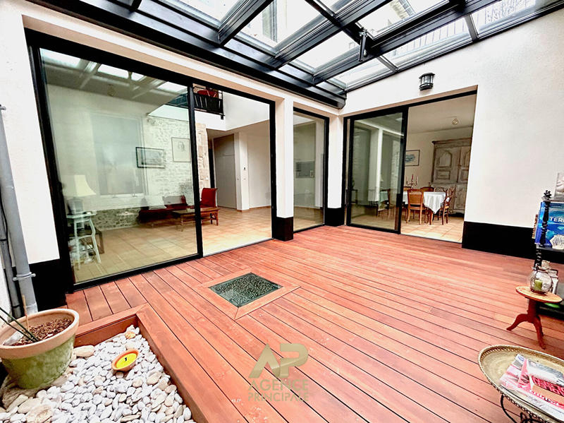 Maison - 203 m² - 5 pièces