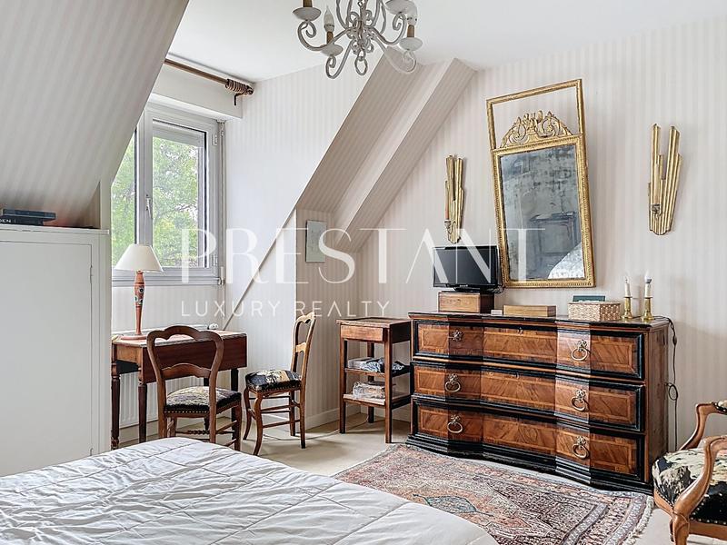 Maison - 157 m² - 7 pièces