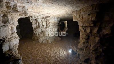 Maison - 168 m² - 8 pièces