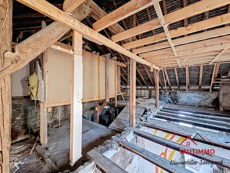 Appartement - 200 m² - 1 pièce