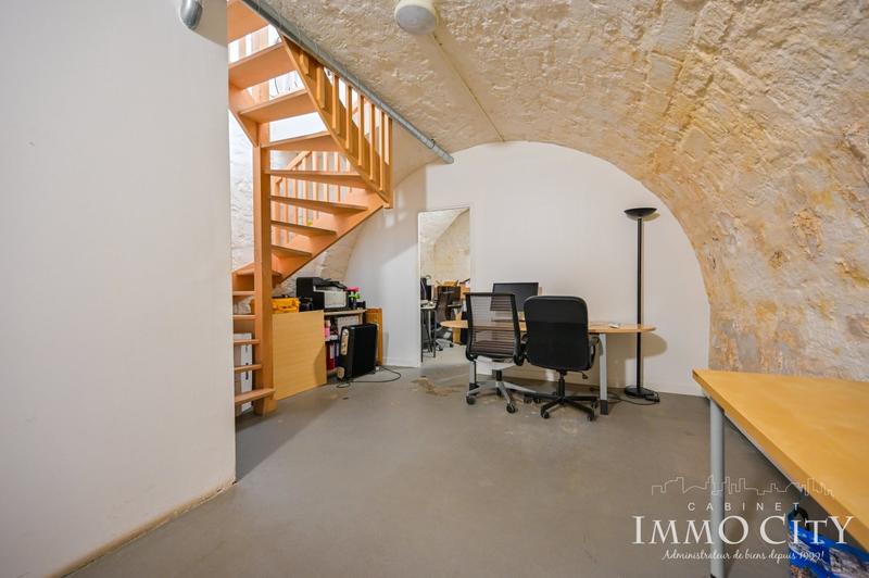 Local commercial - 61 m² - 4 pièces