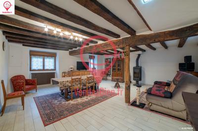 Maison - 121 m² - 4 pièces